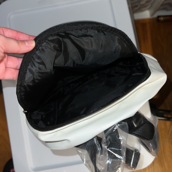 Medium size pardon my fro backpack. Brand new - Picture 3 of 3